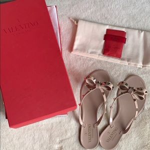 NWT Valentino Rockstud Sandals